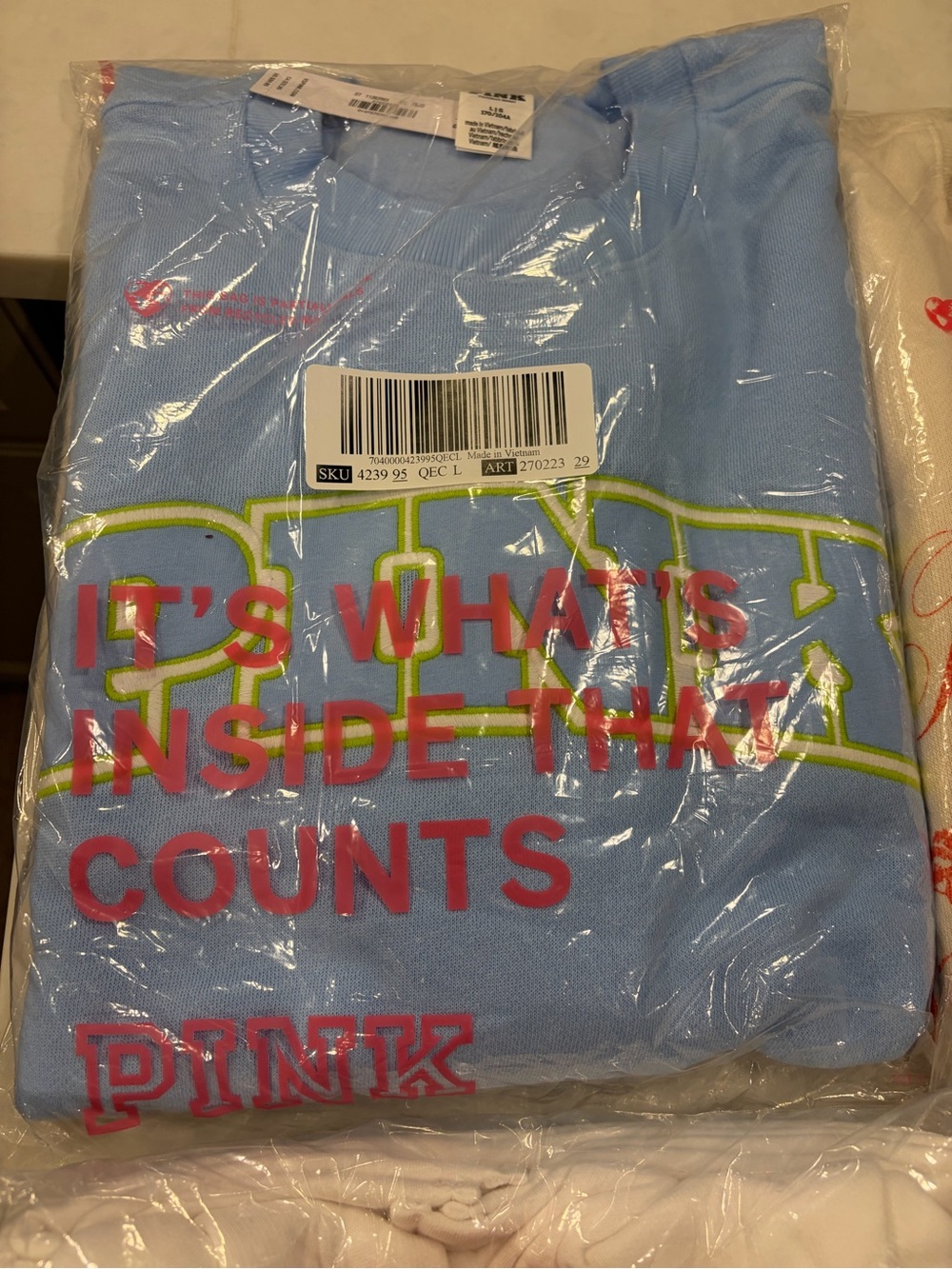 Victoria's Secret Bright Pink Zip-Up Hoodie & Assorted Crew Sweatshirts A1.5 - Picture 3 of 8